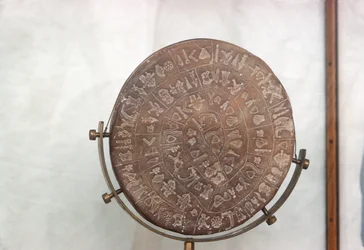 Scheibe von Phaistos, 1700-1600 v. Chr.